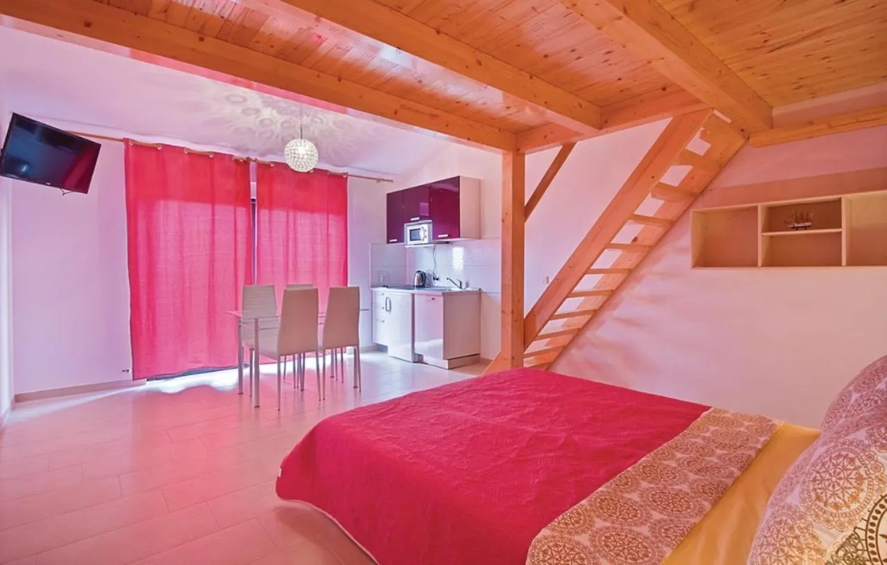 PUY Apartments Vujcic קרואטיה